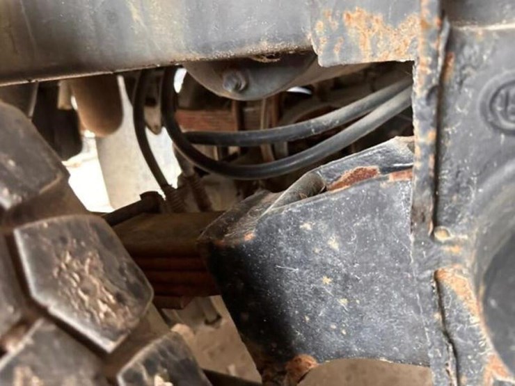 2008-peterbilt-335-image-52