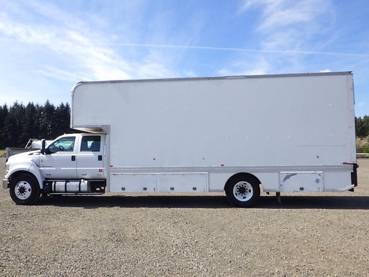 2016-ford-f650-xlt-image-8