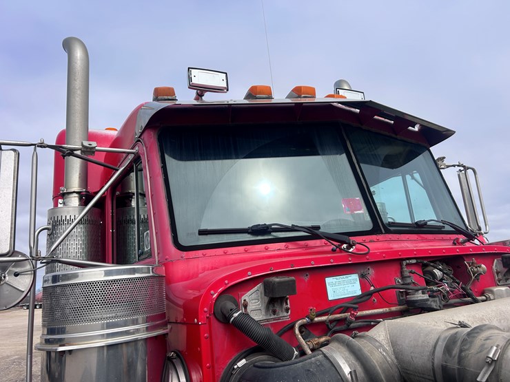 1998-peterbilt-379-image-74