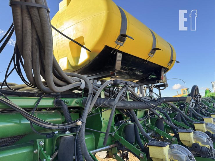 john-deere-1770-image-54