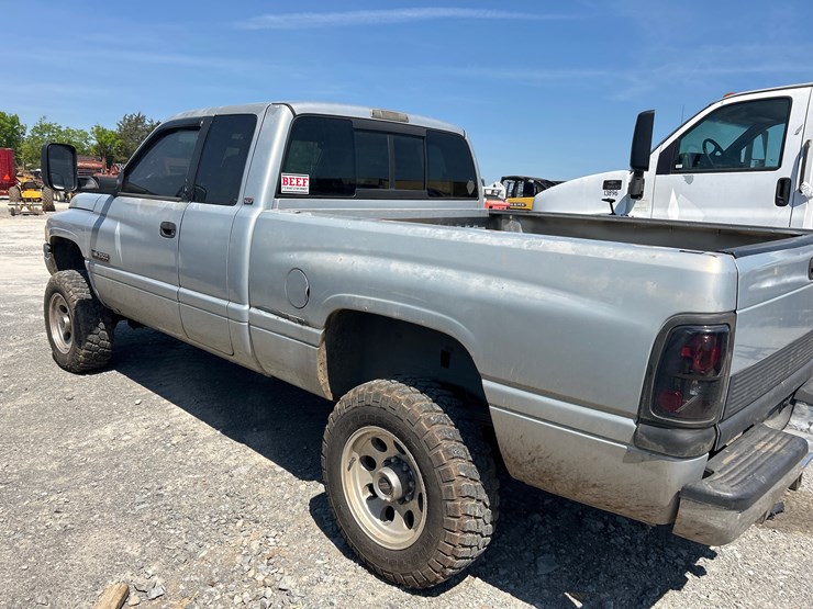 1998-dodge-2500-image-6