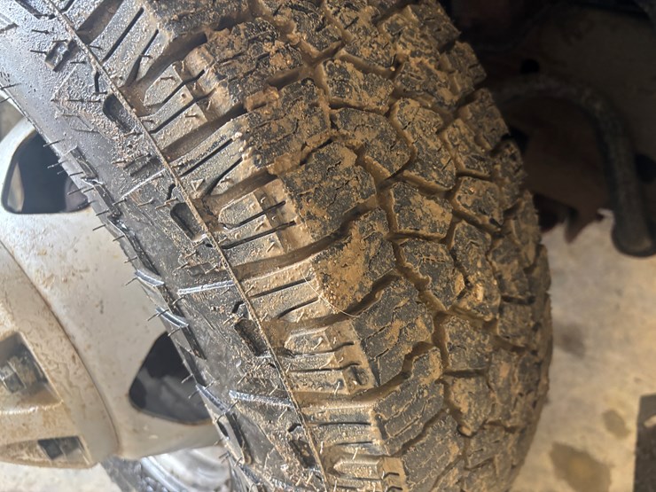 2013-chevrolet-3500-image-73