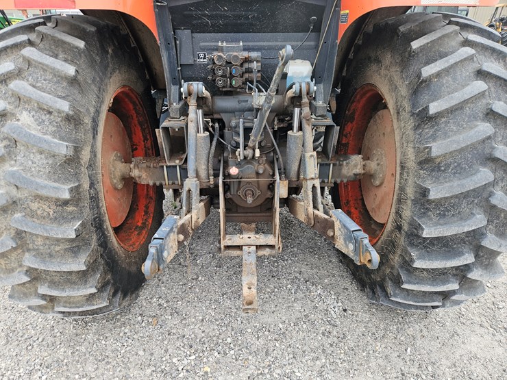 2016-kubota-m135gx-image-13