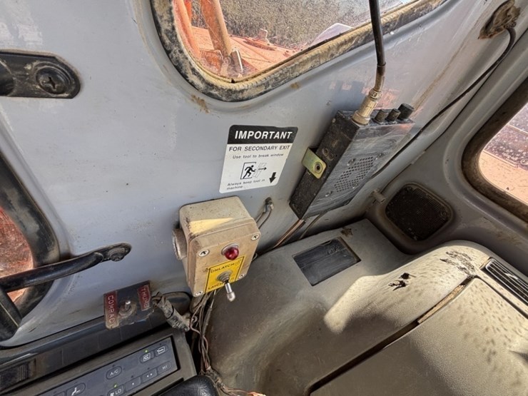 1998-hitachi-ex270-lc-5-image-39