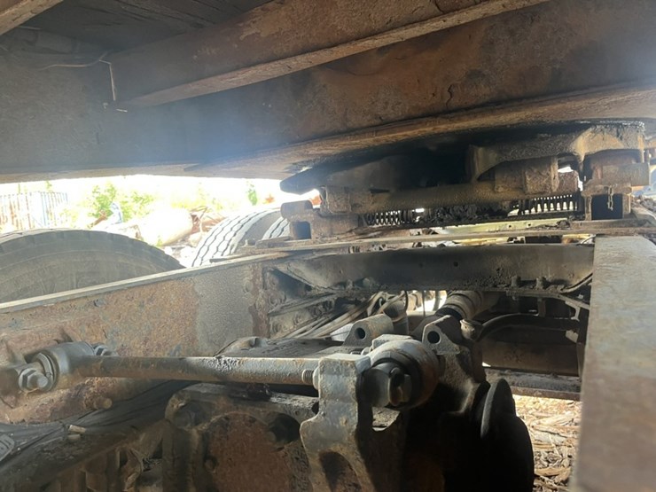 #1556-•-1999-mack-e7-460-day-cab-truck-tractor-image-15