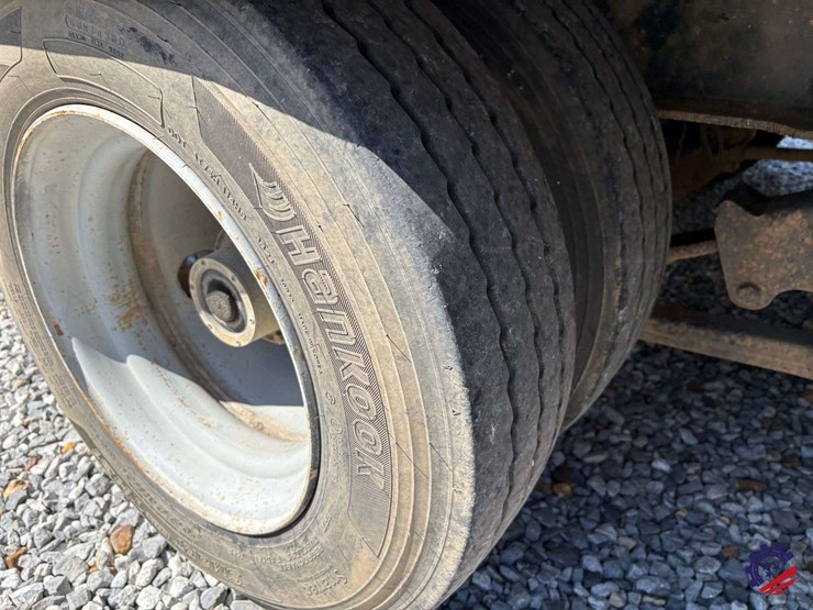 1998-cherokee-r20-20+5-dual-t/a-tag-trailer-image-27