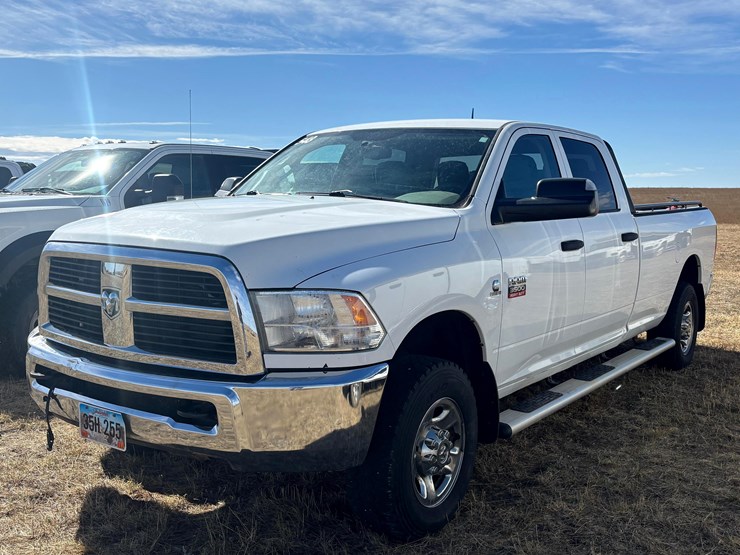 2012-dodge-3500-image-1