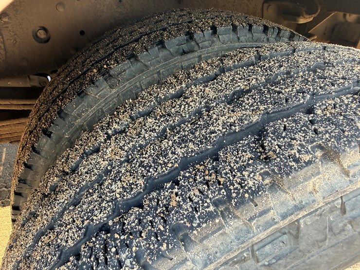 2001-isuzu-npr-image-61