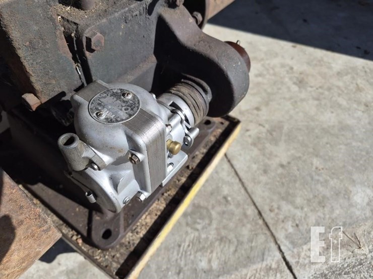 massey-harris-6c34-engine-image-10