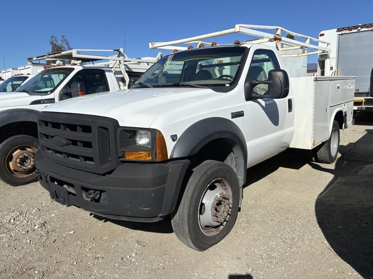 2006-ford-f450-image-1