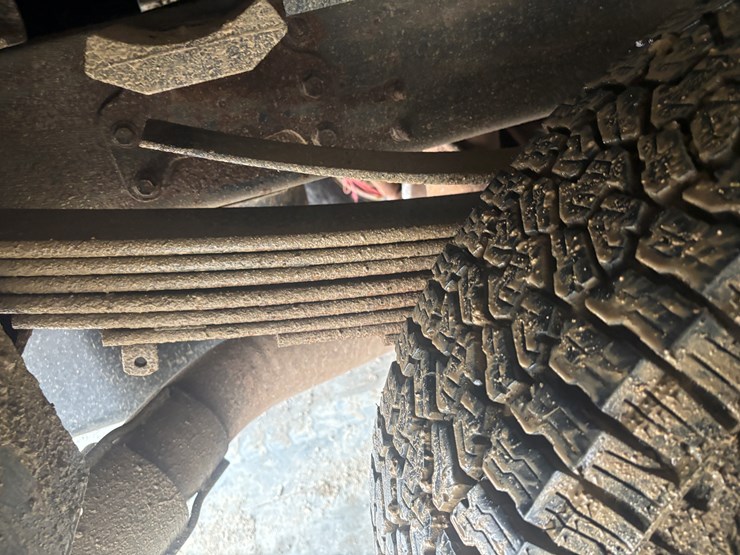 2013-chevrolet-3500-image-68