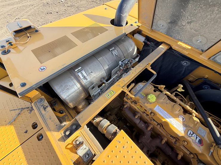 caterpillar-340-image-37