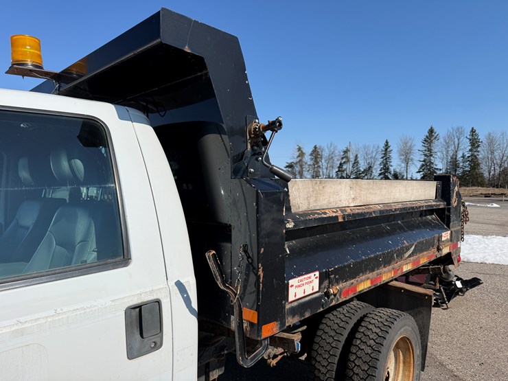 2014-ford-f550-xl-image-14