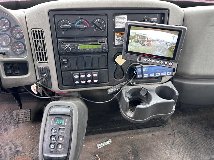 #1690-•-2013-international-7500-6x4-hydro-excavation-truck-image-57