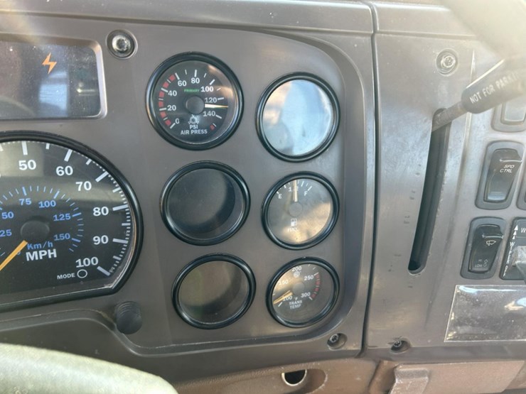 2003-massey-ferguson-8-image-68