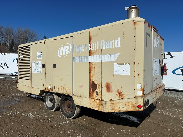 #60115-•-ingersoll-rand-1070-towable-air-compressor-image-3