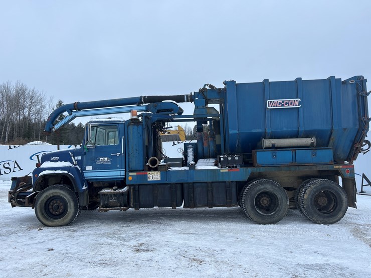 1990-ford-l9000-image-2