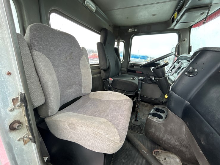 2007-kenworth-w900-image-59