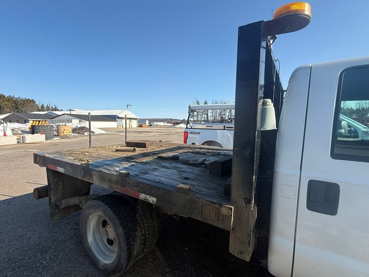 2012-ford-f550-xl-image-18