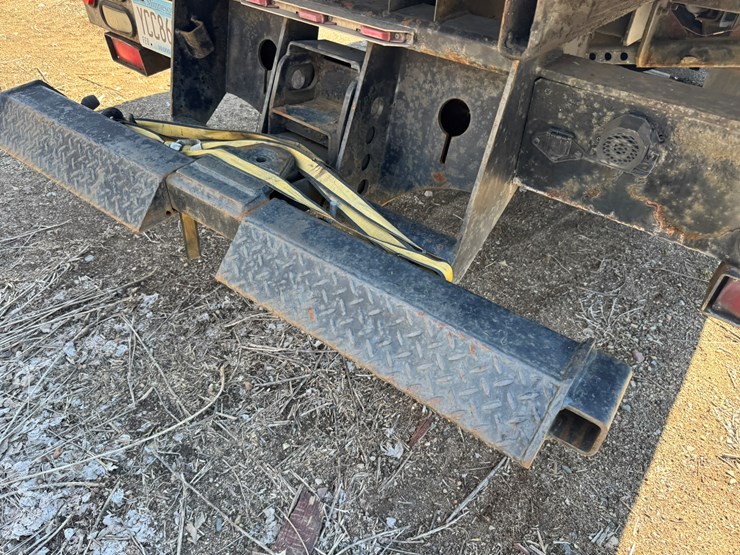 1999-ford-f550-image-30