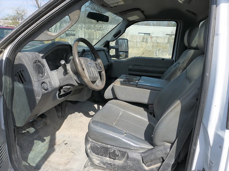 2013-ford-f450-image-8