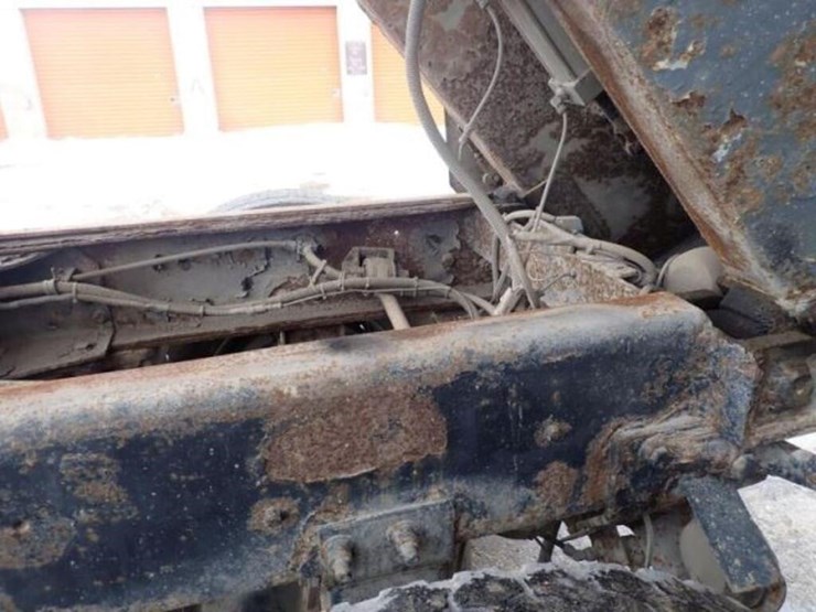 2003-mack-cv713-granite-tri/a-dump-truck-1m2ag10c4-image-12