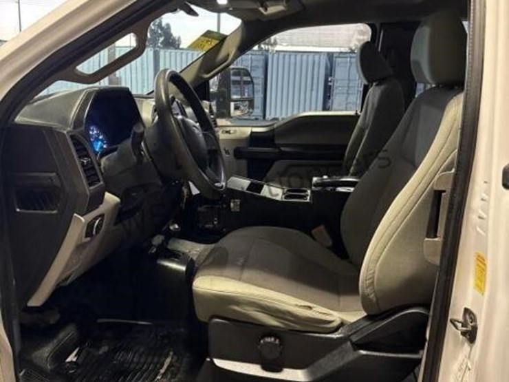 2017-ford-f350-image-24