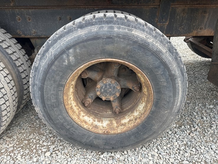 1986-mack-dm686s-image-64