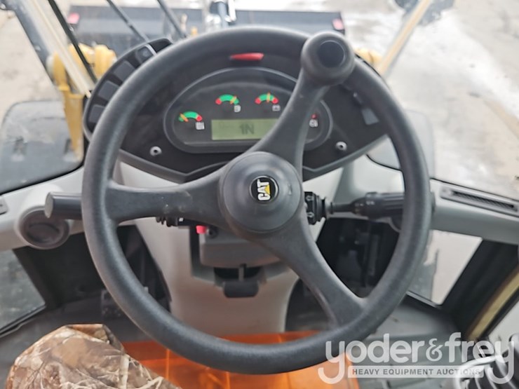 2016-caterpillar-907m-image-36