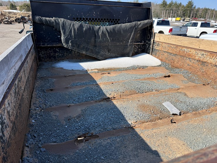 2014-ford-f550-xl-image-16