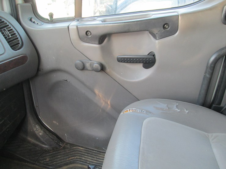 2005-caterpillar-c7-image-35