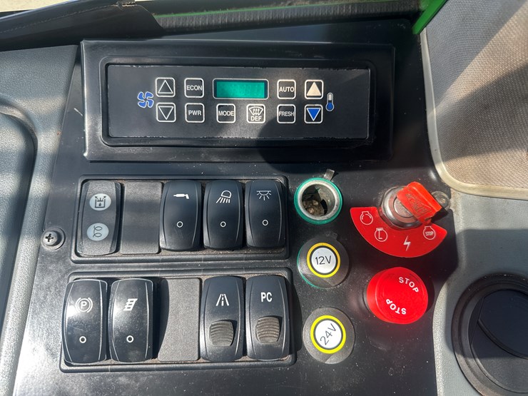 2011-deere-1270e-image-76