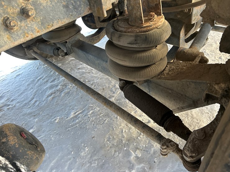 2005-international-7600-image-33