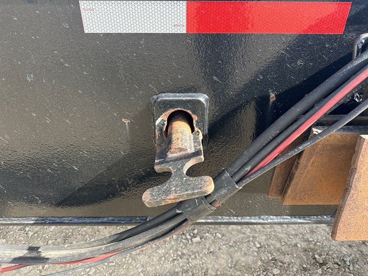 2010-massey-ferguson-8-image-64