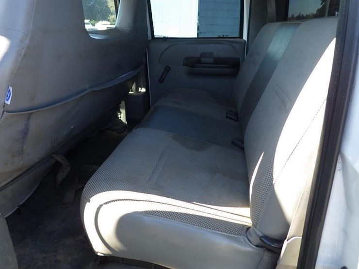 2005-ford-f450-image-23