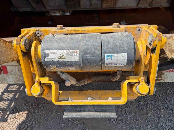 2018-freightliner-tandem-axle-trash-truck-image-16