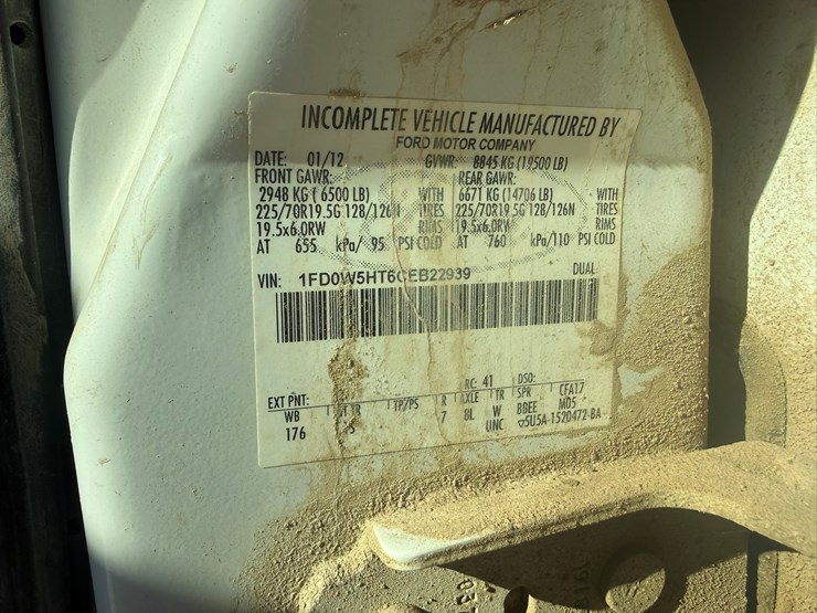 2012-ford-f550-xl-image-60