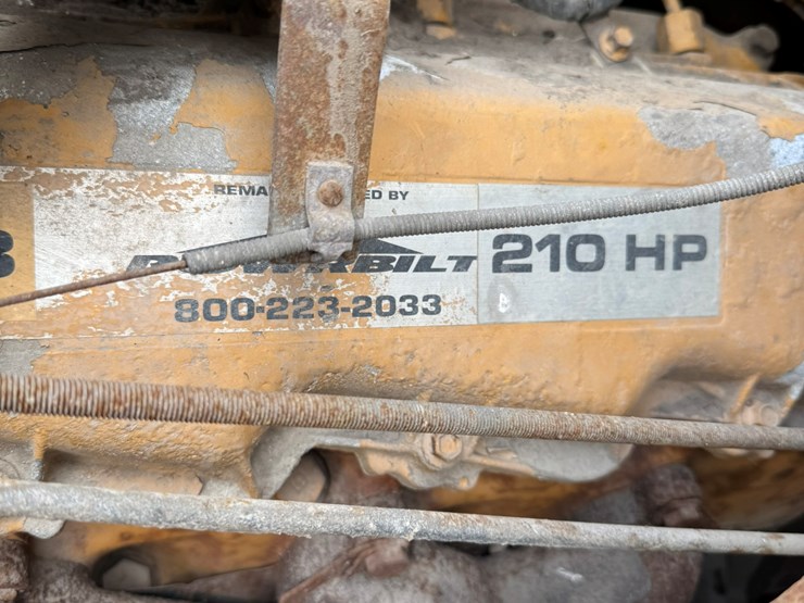 1977-ford-8000-image-28