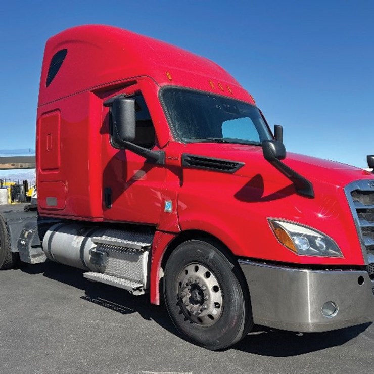2021 FREIGHTLINER CASCADIA 126