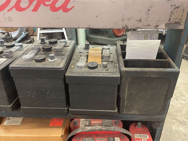 ford-battery-display-rack-image-23