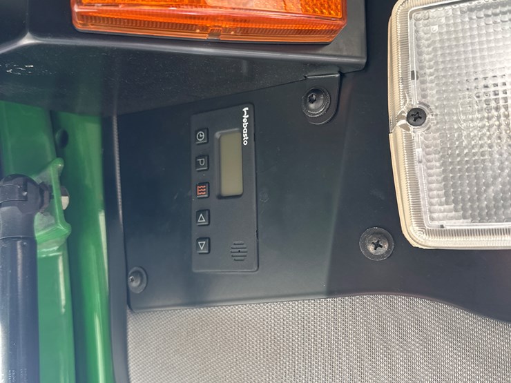 deere-1110e-image-86