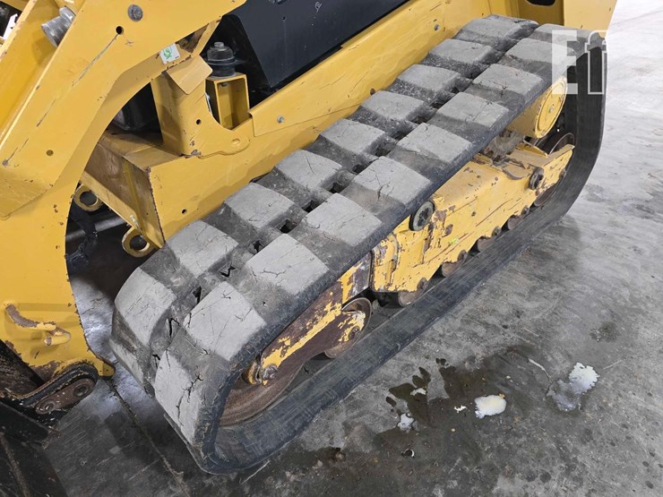 2023-caterpillar-289d3-image-30