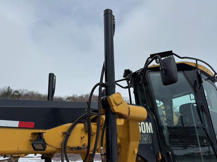 caterpillar-160m-image-13