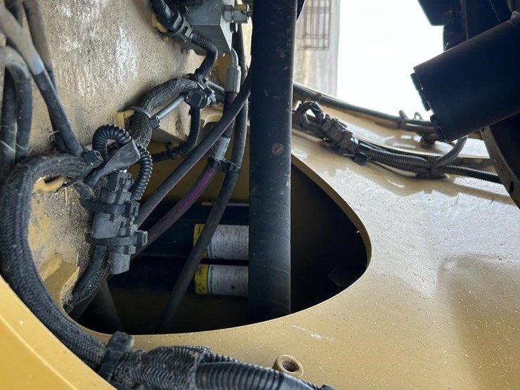 2016-caterpillar-930m-image-27