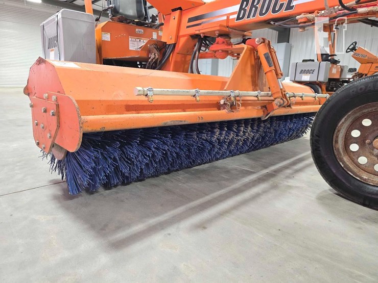 2018-broce-bw260-image-10