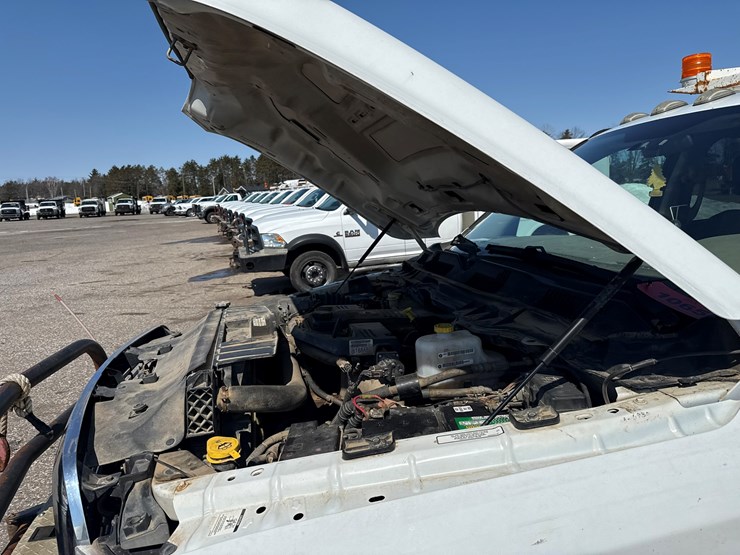 #1065-•-2013-ram-5500-heavy-duty-service-truck-image-32