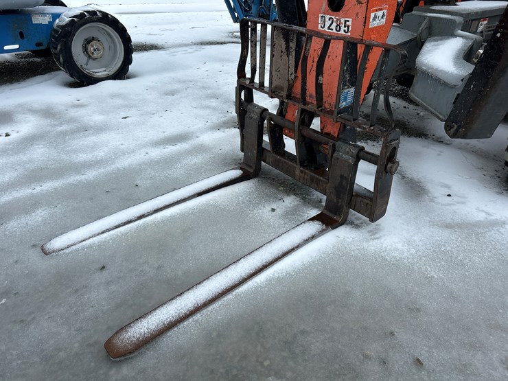 2006-jlg-g12-55a-image-9