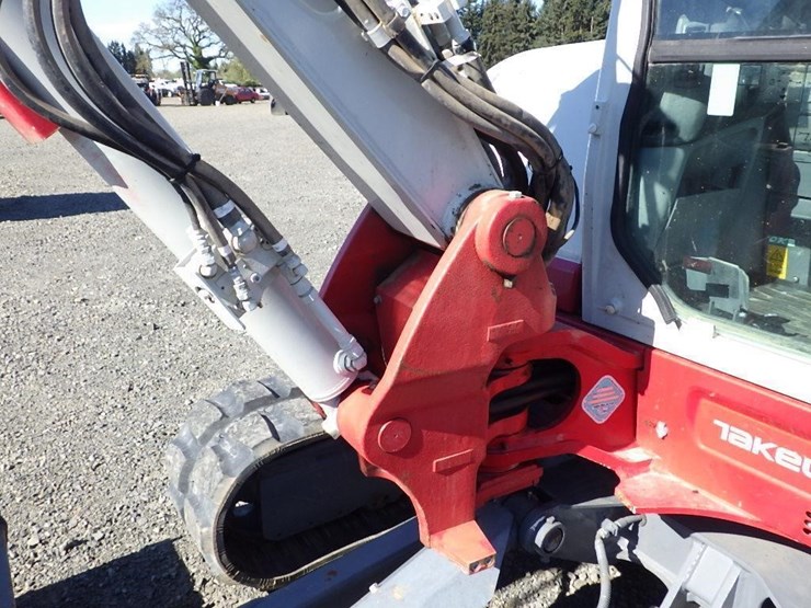 takeuchi-tb260-image-14