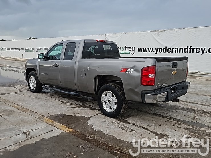 2013-chevrolet-silverado-1500-image-4