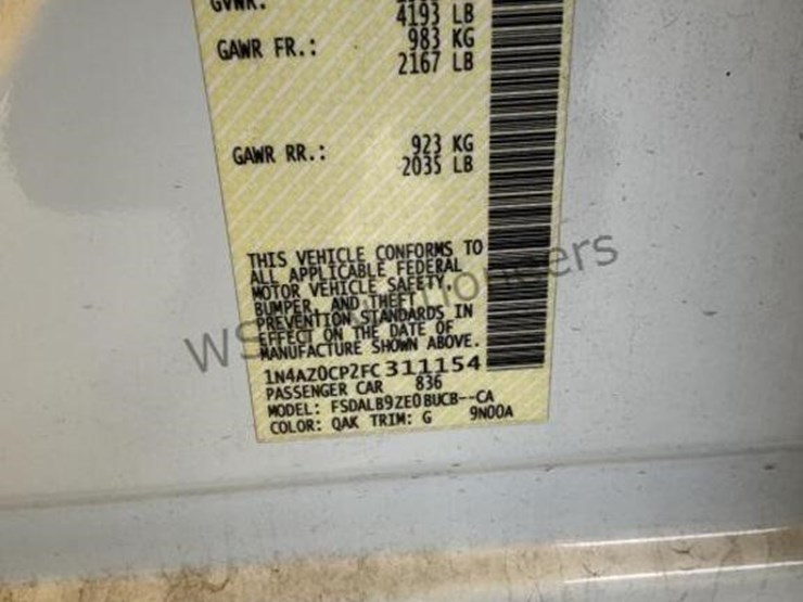 2015-nissan-leaf-s-hatchback-image-16